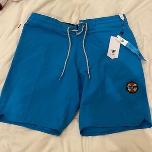 NWT Vissla board shorts